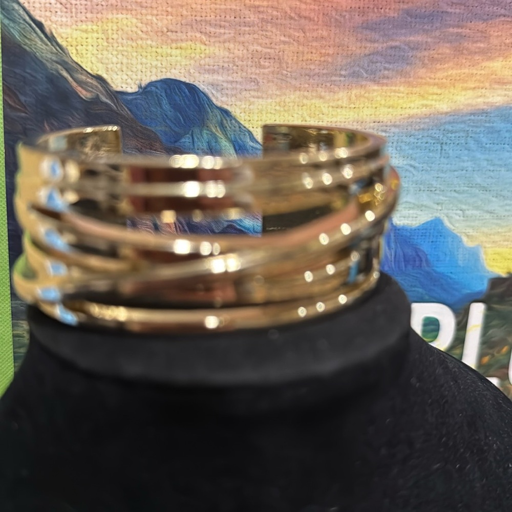 LOFT Cuff Bracelet Chunky Modern Gold tone Signed Very Good Condition